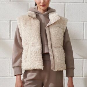 Abercrombie & Fitch YPB Sherpa Vest